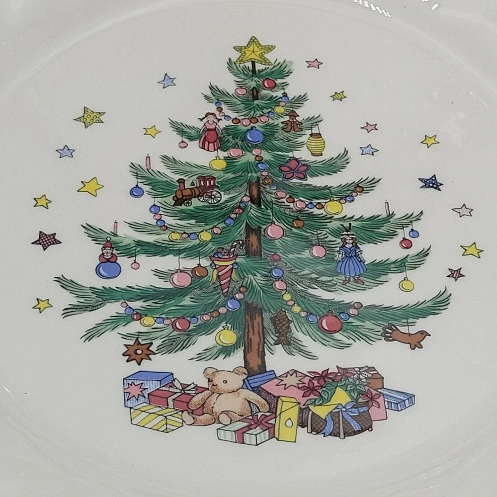 Nikko Happy Holidays Christmas Swirl Dinner Plates 10.75